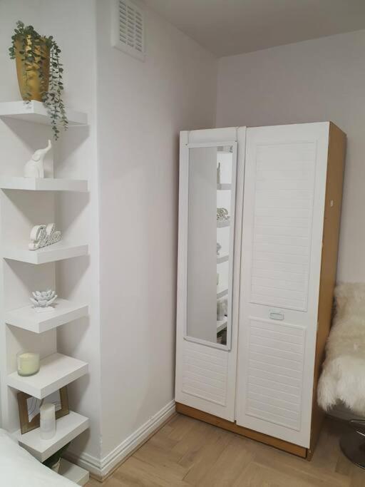 2 Bedroom Flat In Vauxhall, ロンドン エクステリア 写真